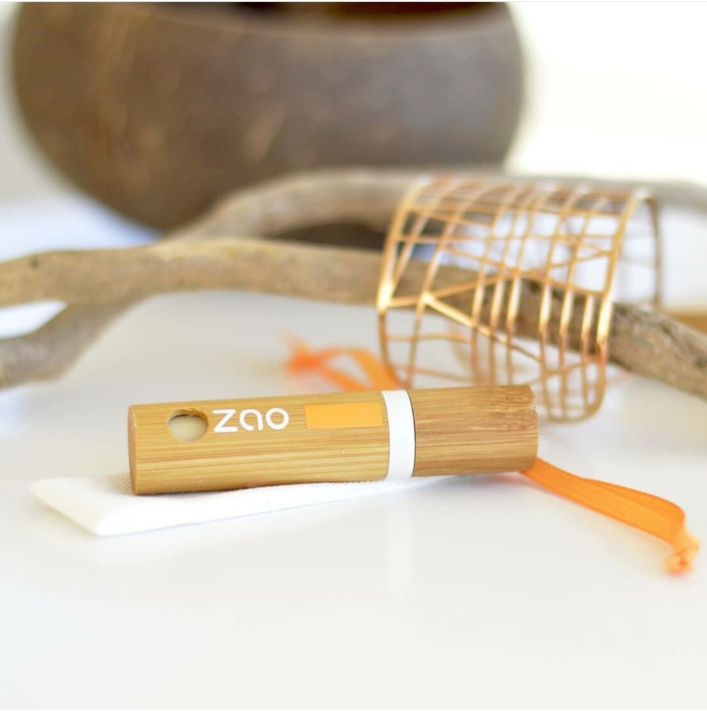 течна основа за сенки