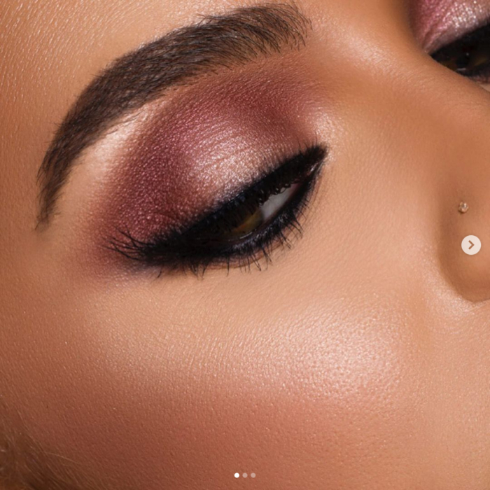 Интензивен черен молив Extreme Blackest Black - YOUNGBLOOD - Image 3