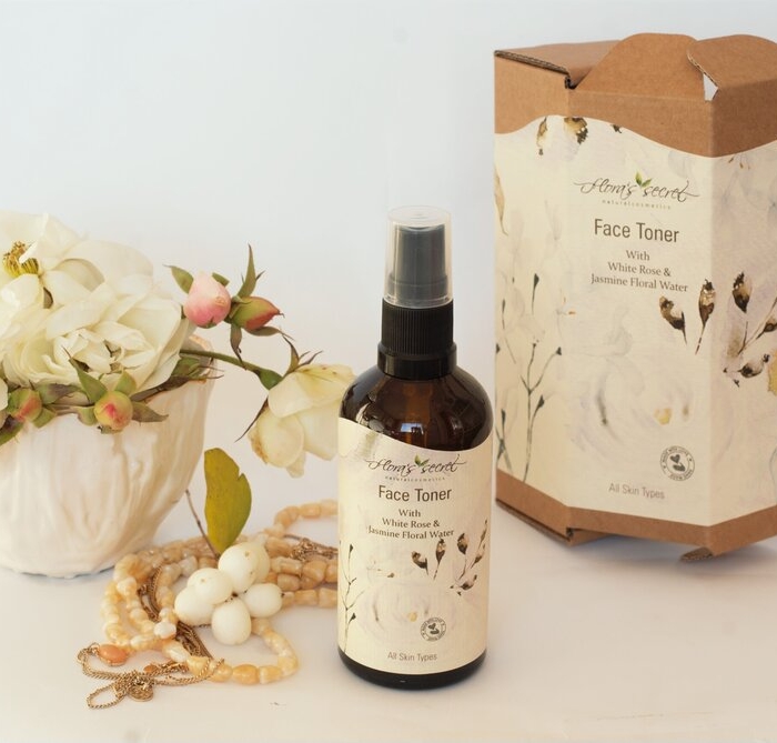 Тонер за лице с флорална вода от бяла роза и жасмин - Flora’s Secret