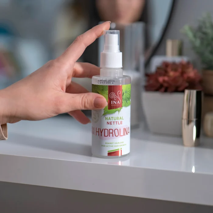 Био Вода от Дива коприва при Косопад и Мазен скалп Спрей - INAESSENTIALS - Image 3