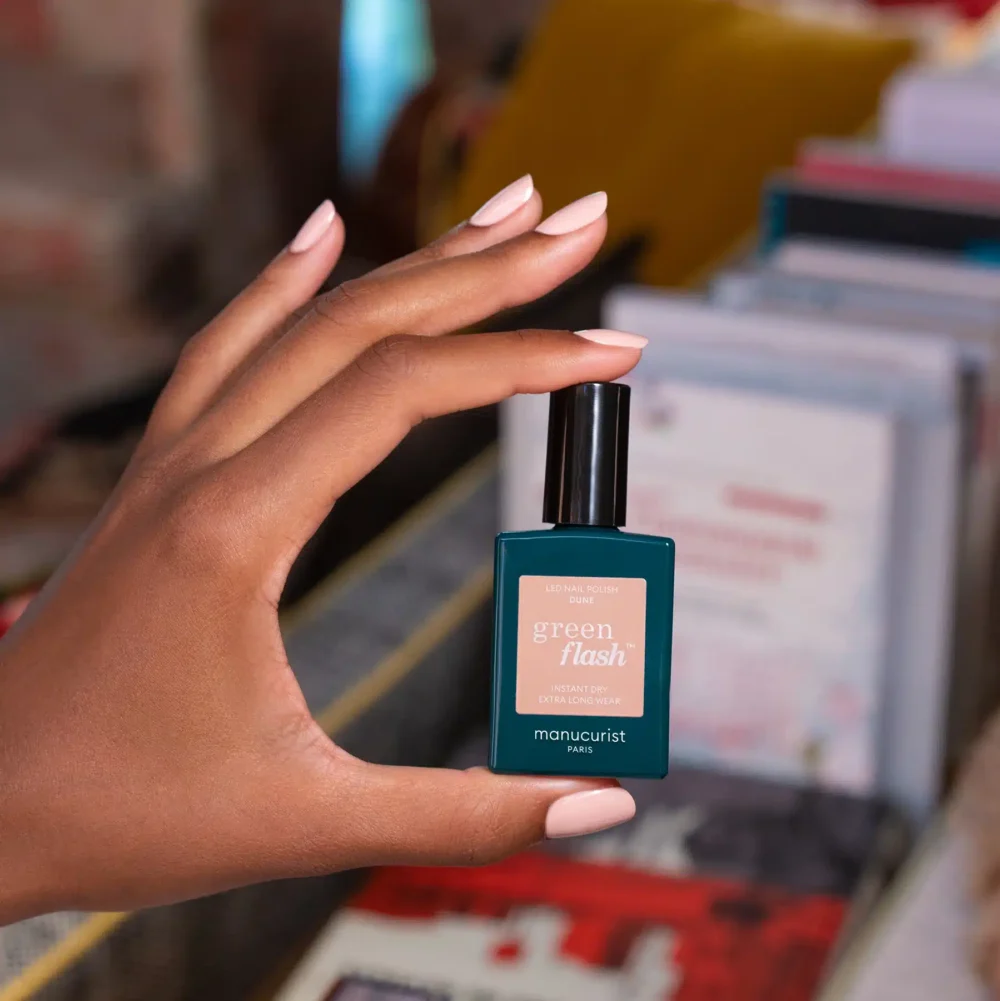 manicurist-led-nail-polish-bio-natural-dune