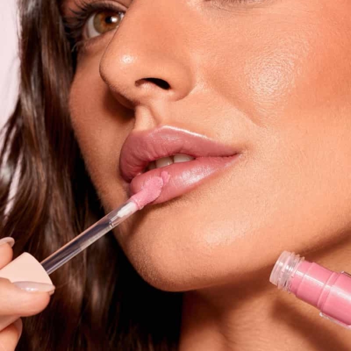 Подхранващ гланц-балсам за устни Balmy Gloss - PuroBio - Image 3