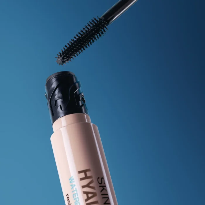 Водоустойчива спирала за обем Hyalur-on Skin Proof с четка